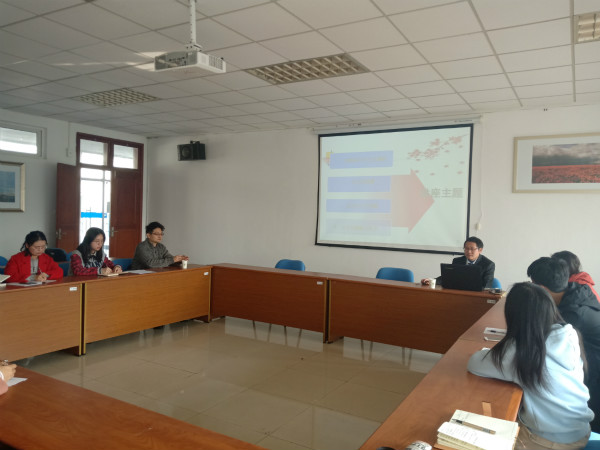 公司举办研究生学术研究与论文写作讲座